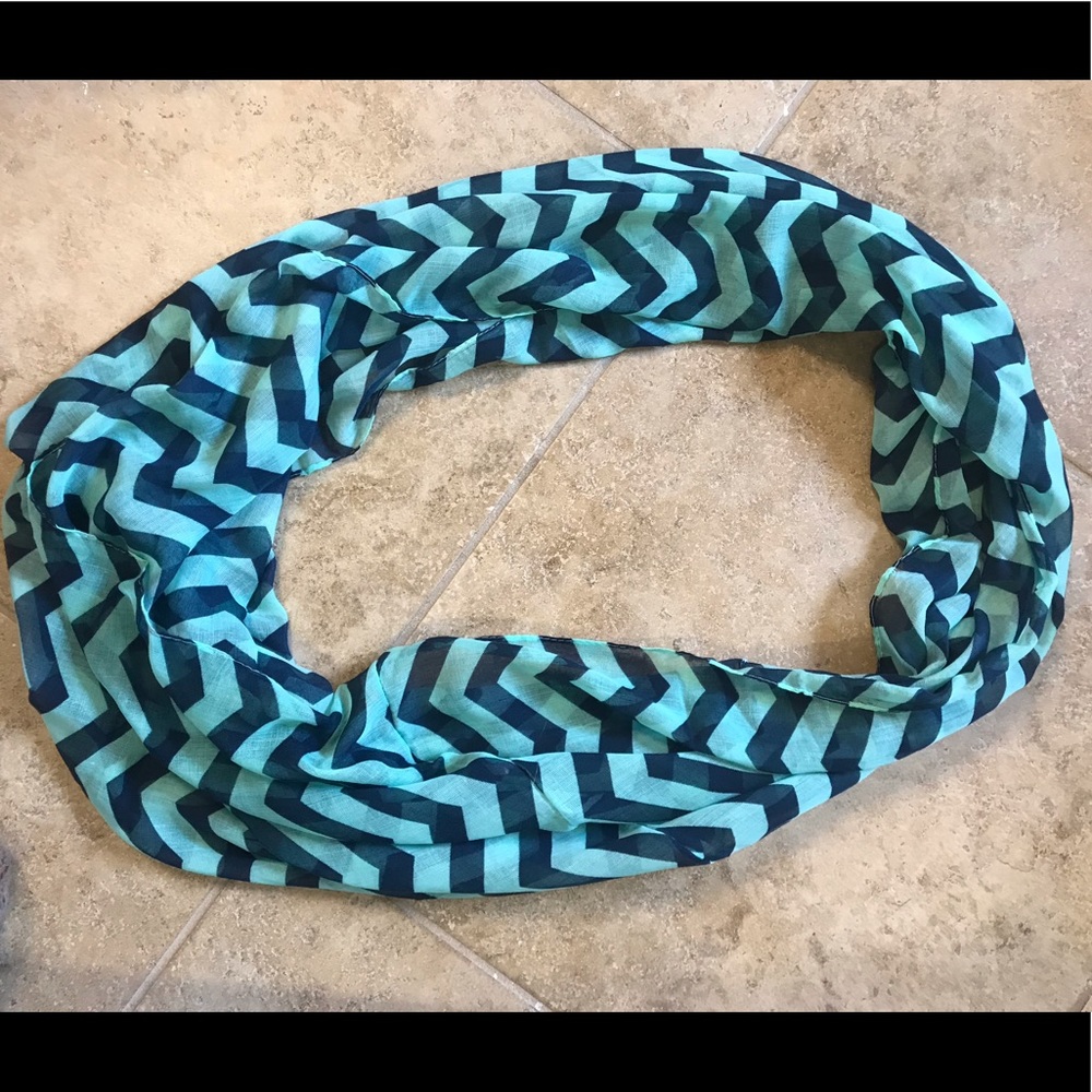 Chevron infinity scarf